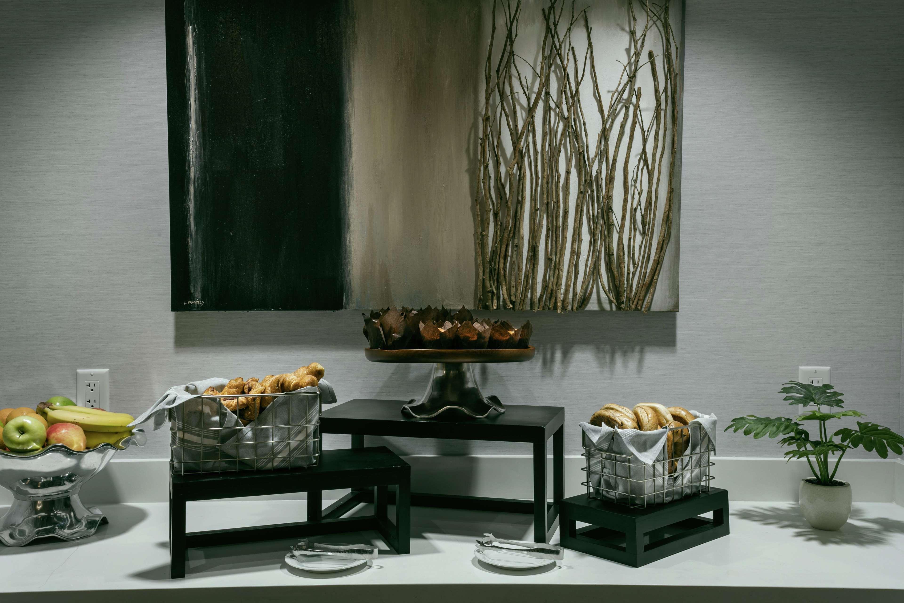 Hilton Garden Inn Seattle Bellevue Downtown, Wa Bagian luar foto